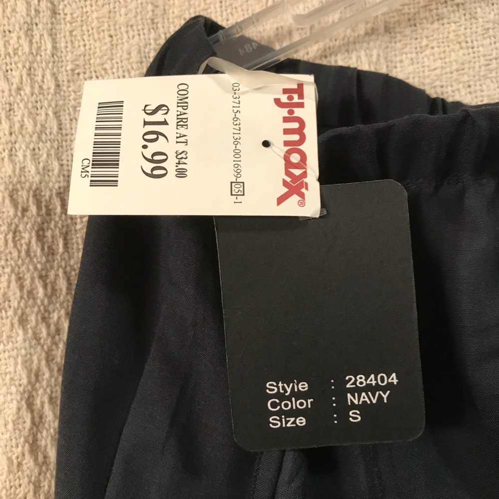 π5/$25π 7/18 ππHPππNWT Navy Swing Skirt - Picture 2 of 5